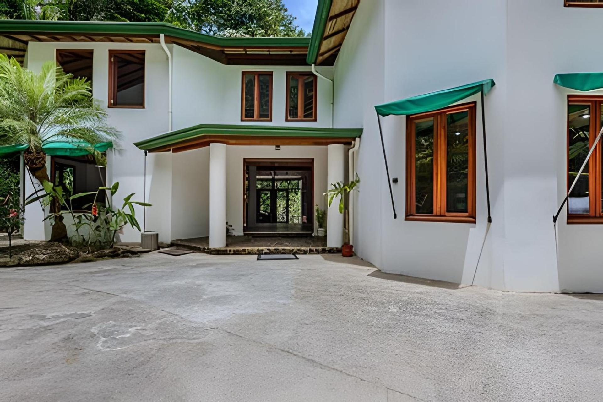 The Jungle Inn Dominicalito Екстер'єр фото